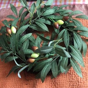 10 inch Italian theme green  and Brown faux Wreath w olives 🫒 great for kitchen